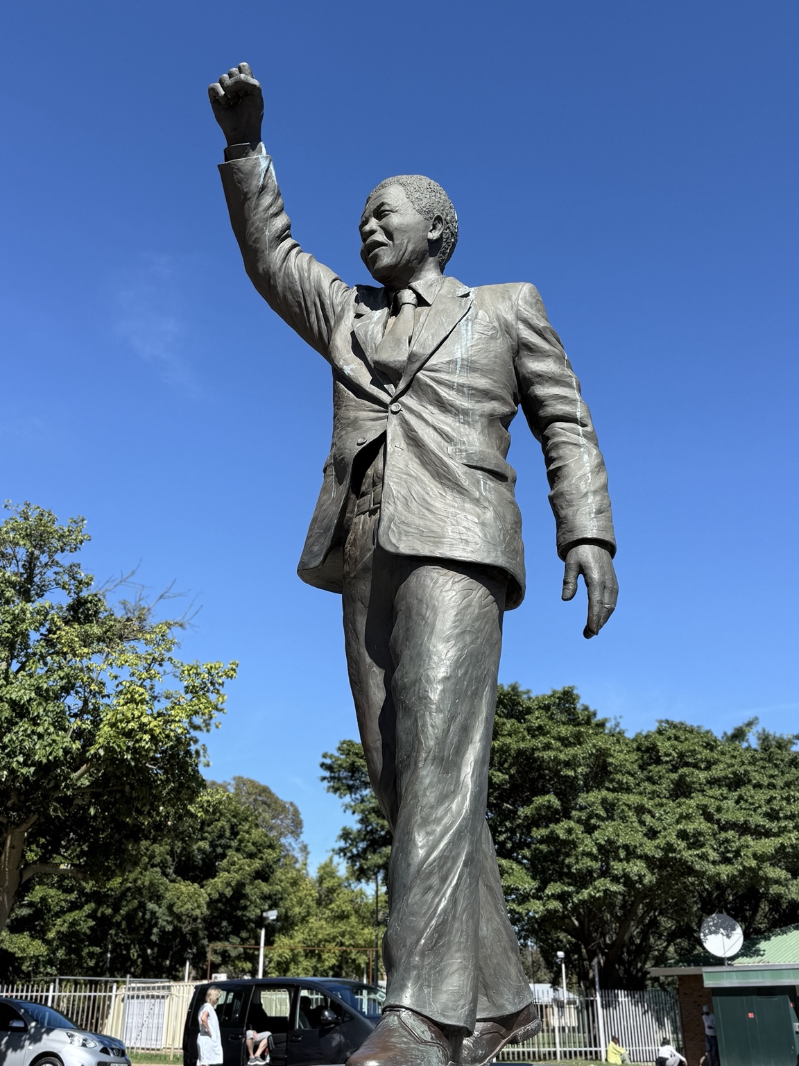 Nelson Mandela statue